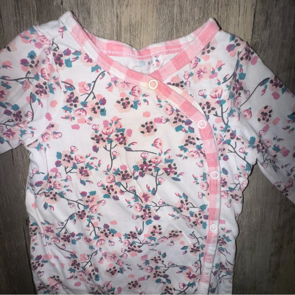 ☀️6/$20☀️ Jessica Simpson Pink Floral Baby Pajama Set